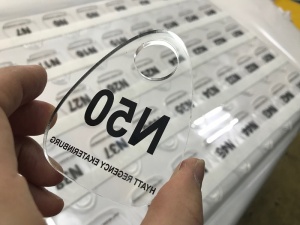 УФ печать бирок