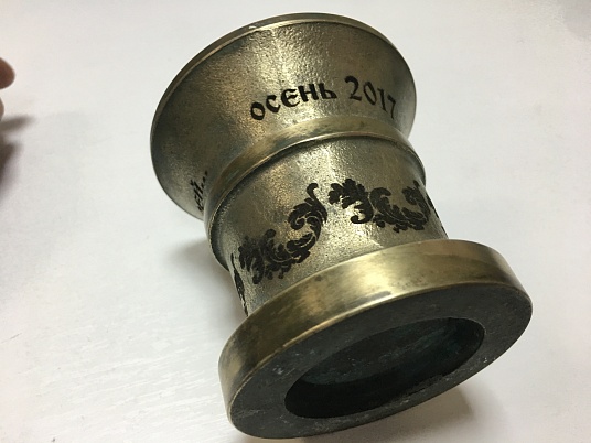 Гравировка на радиусных изделиях