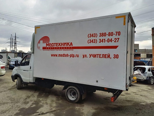 Брендирование грузовых автомобилей