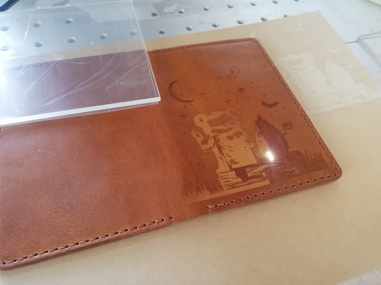 Гравировка на коже