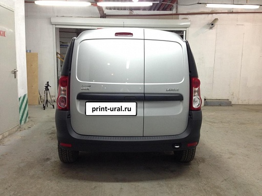 Брендирование автомобиля компании "Веспа"