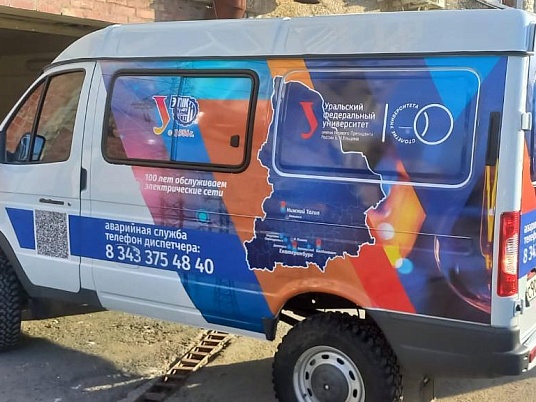 Оклейка машины пленкой