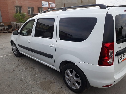 Брендирование автомобиля "Агрегатор"