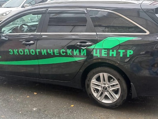 Изготовление наклеек на автомобиль